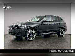 BMW iX3 - High Executive Glazen Panoramdak | Head-Up Display | Harman Kardon | Trekhaak