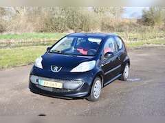 Peugeot 107 - 1.0-12V XR