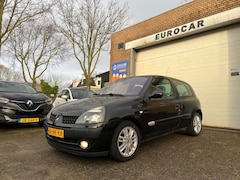 Renault Clio - 1.6-16V Privilège