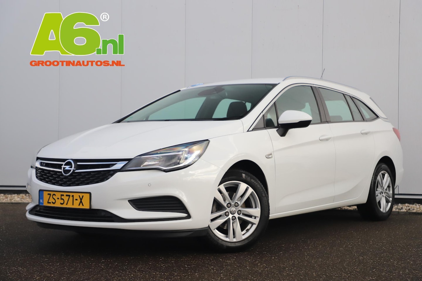 Opel Astra Sports Tourer - 1.0 Turbo Business 105PK Trekhaak Sportstoelen 16 inch Navigatie Carplay Android Clima Cru - AutoWereld.nl