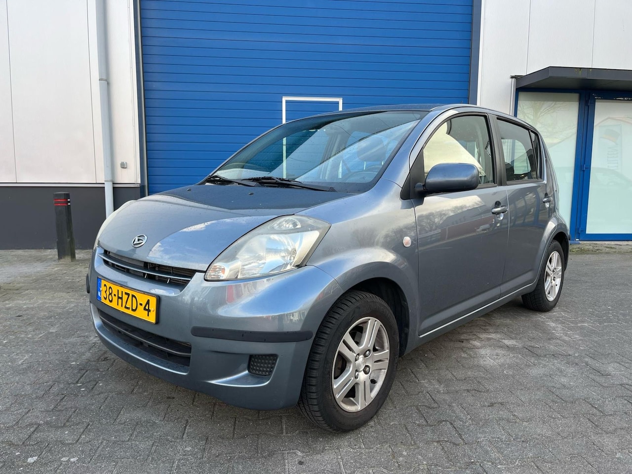 Daihatsu Sirion 2 - 1.3-16V 91pk Sport / Airco / Hoge instap / 4 seizoenenbanden / LM velgen / Bluetooth Parro - AutoWereld.nl