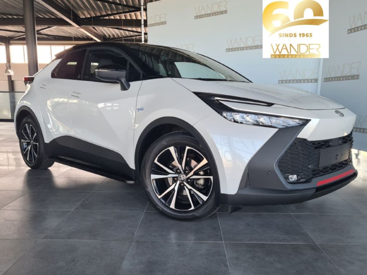 Toyota C-HR - Hybride *Treeplanken*Trekhaak afn* - AutoWereld.nl