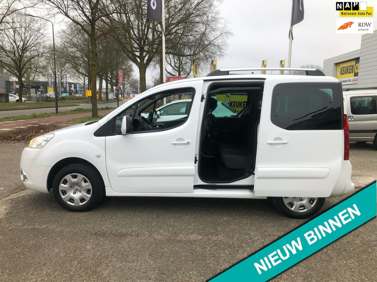 Peugeot Partner Tepee - 1.6 XR panoramadak ZEER MOOIE AUTO - AutoWereld.nl