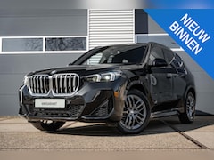 BMW X1 - sDrive18i |Panorama dak | Harman Kardon |Sfeer verlichting |