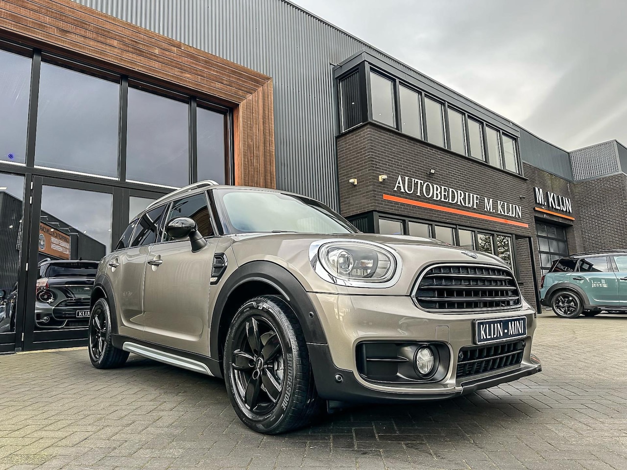 MINI Countryman - Mini 1.5 Cooper One Chili Aut 102pk/Leer/Navi/Led/Topstaat - AutoWereld.nl