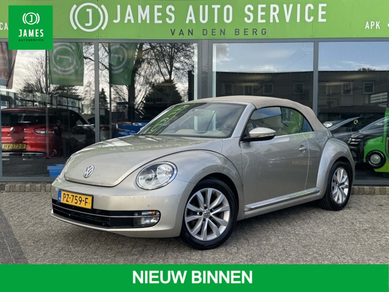 Volkswagen Beetle Cabriolet - 1.2 TSI Design BlueM - AutoWereld.nl