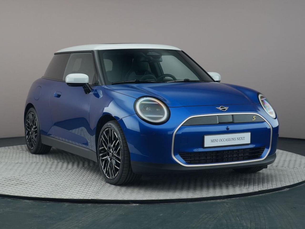 MINI Mini-Electric - Cooper SE Favoured XL - AutoWereld.nl