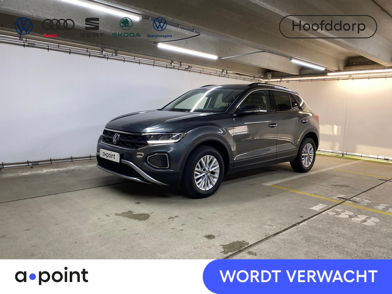 Volkswagen T-Roc - 1.0 TSI Life 110 pk | Navigatie | Parkeersensoren (Park assist) | Autom. airco | Stoelverw - AutoWereld.nl