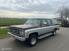 Chevrolet Silverado - USA surburban