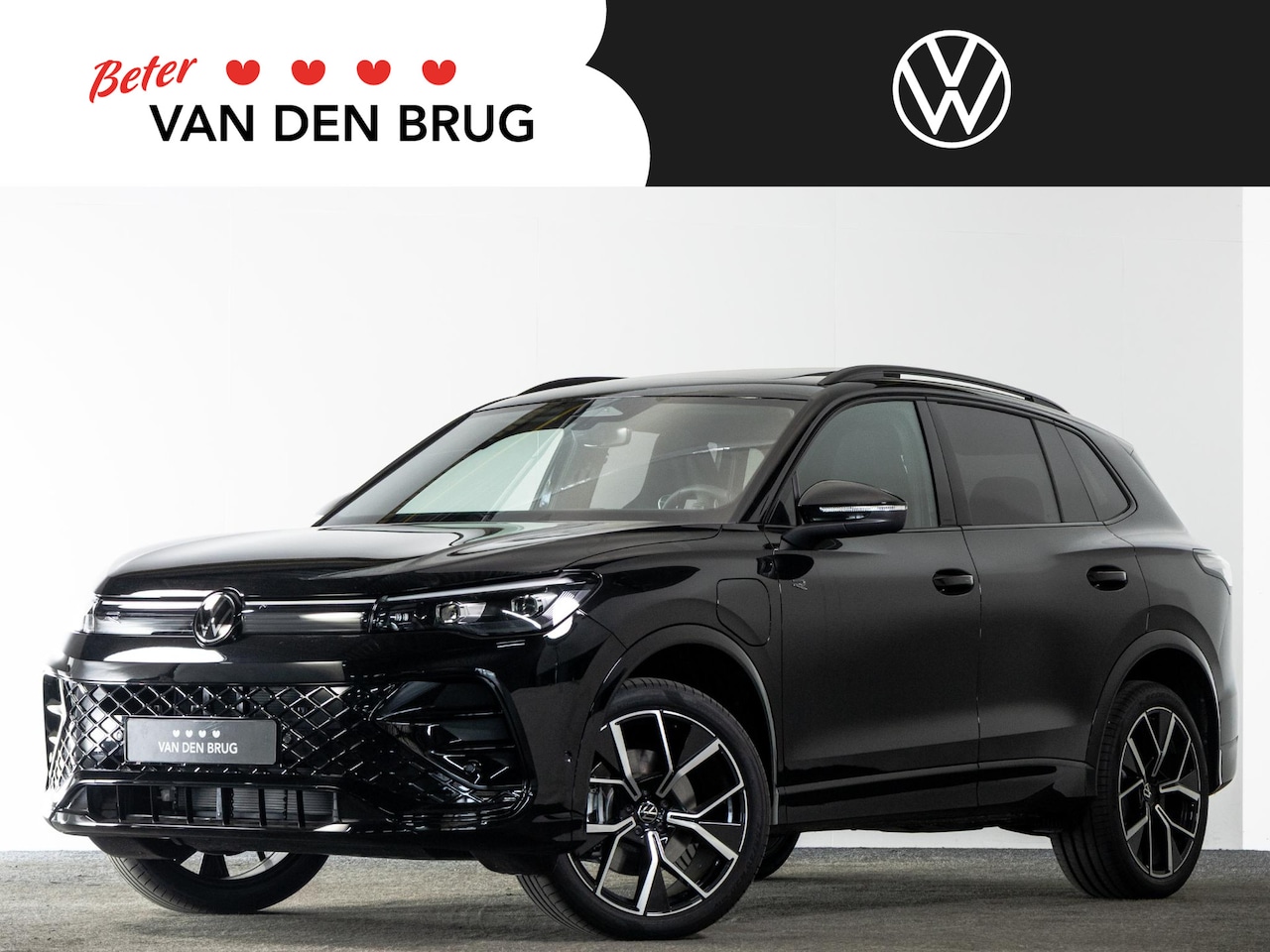 Volkswagen Tiguan - R-Line 1.5 eHybrid 204 PK | LED Plus | Black Style | Panoramadak | Keyless | Achteruitrijc - AutoWereld.nl