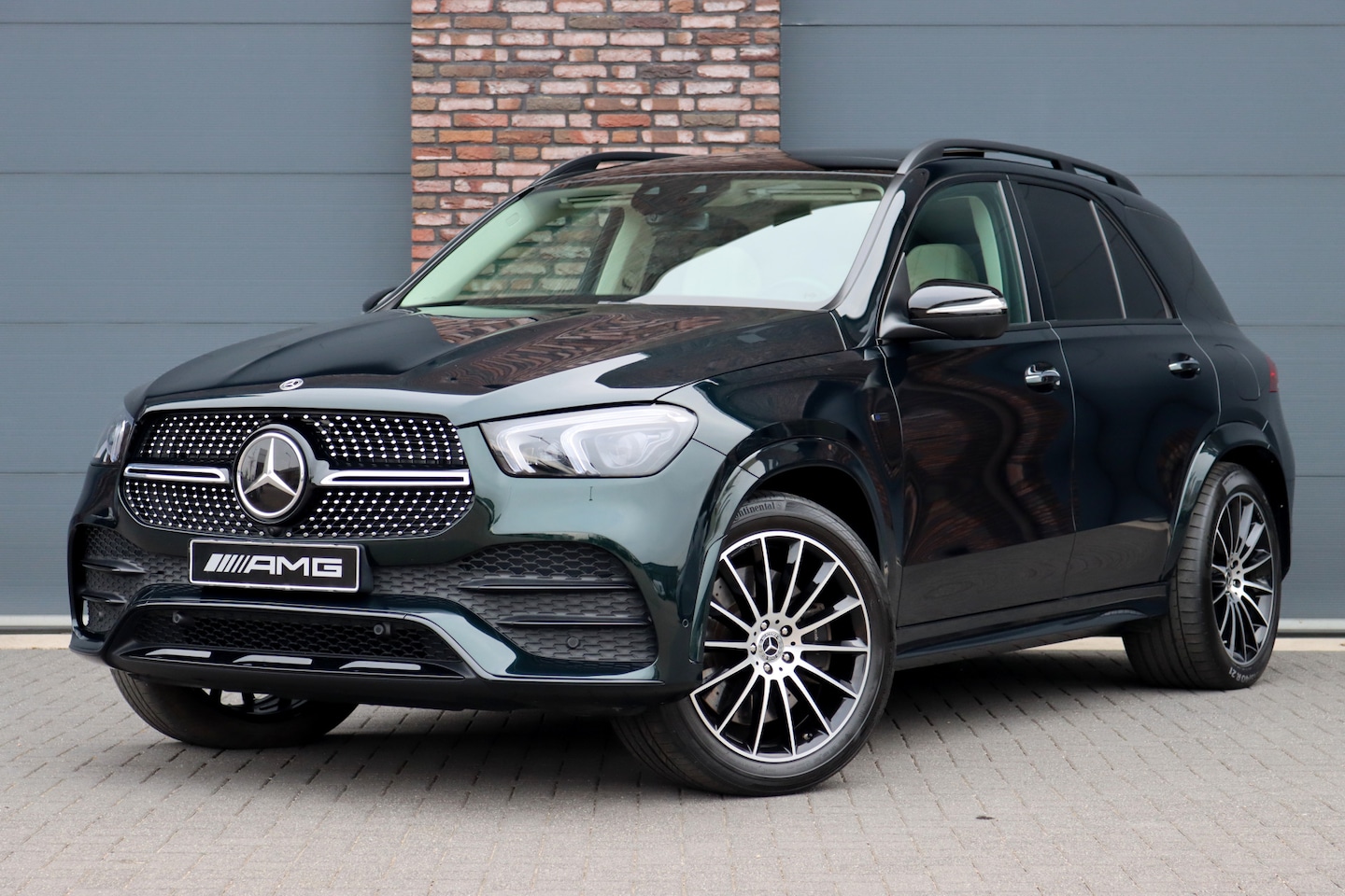 Mercedes-Benz GLE-Klasse - 350 de 4MATIC Premium+ AMG Line Aut9 | Luchtvering | Distronic+ | Stoelventilatie | Burmes - AutoWereld.nl