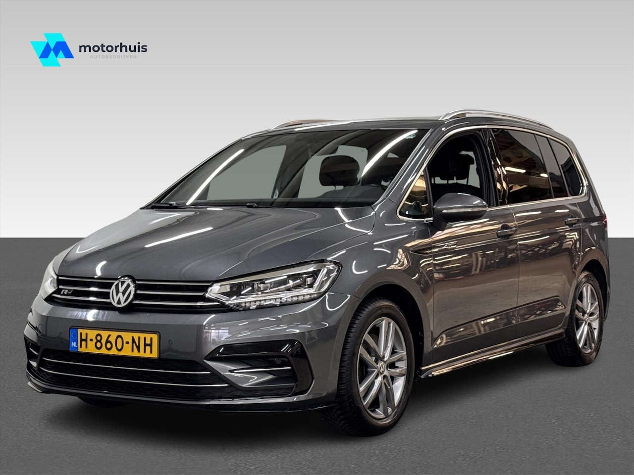 Volkswagen Touran - 1.5 TSI 150PK DSG-7 HIGHLINE BUSINESS 2X R-LINE NAVI PDC TEL CAMERA 7ZITS NAP - AutoWereld.nl