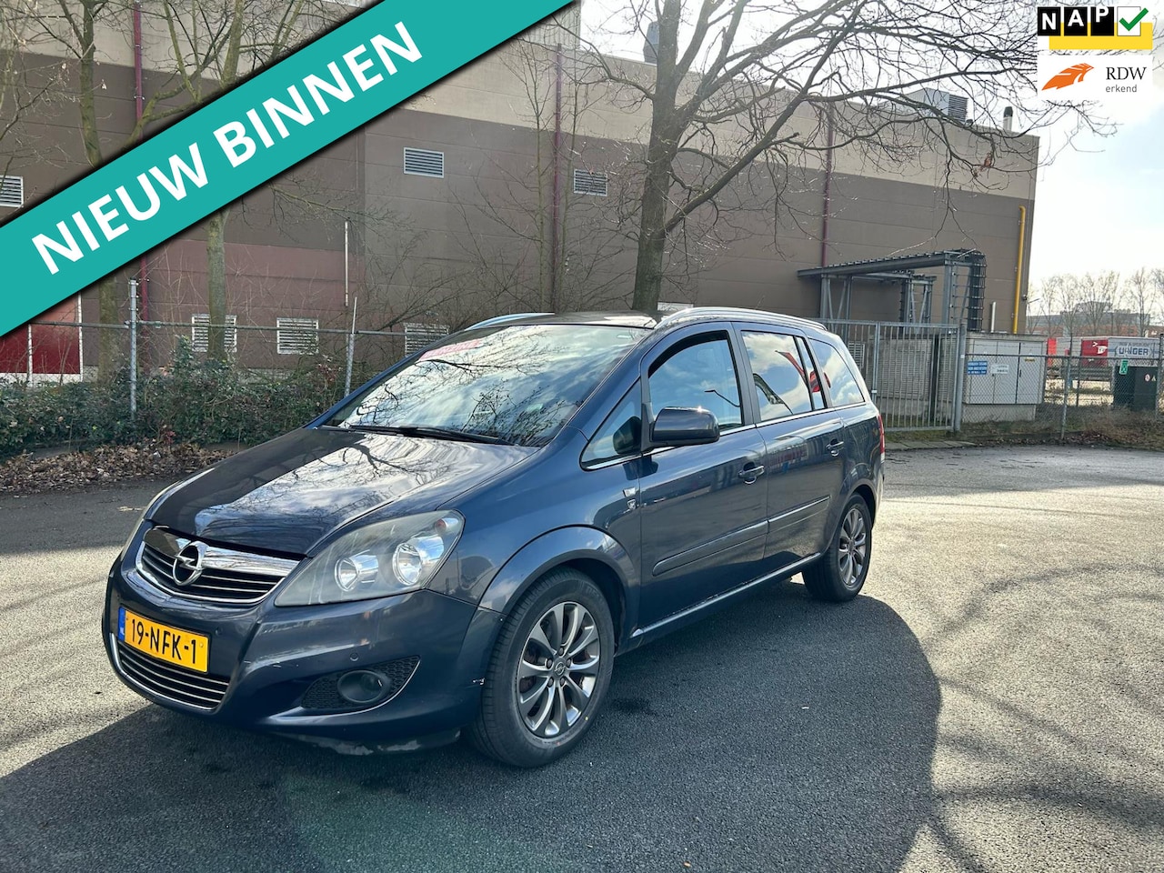 Opel Zafira - 1.8 111 years Edition LEUKE AUTO MET PLAATS VOOR 7 PERSONEN - AutoWereld.nl