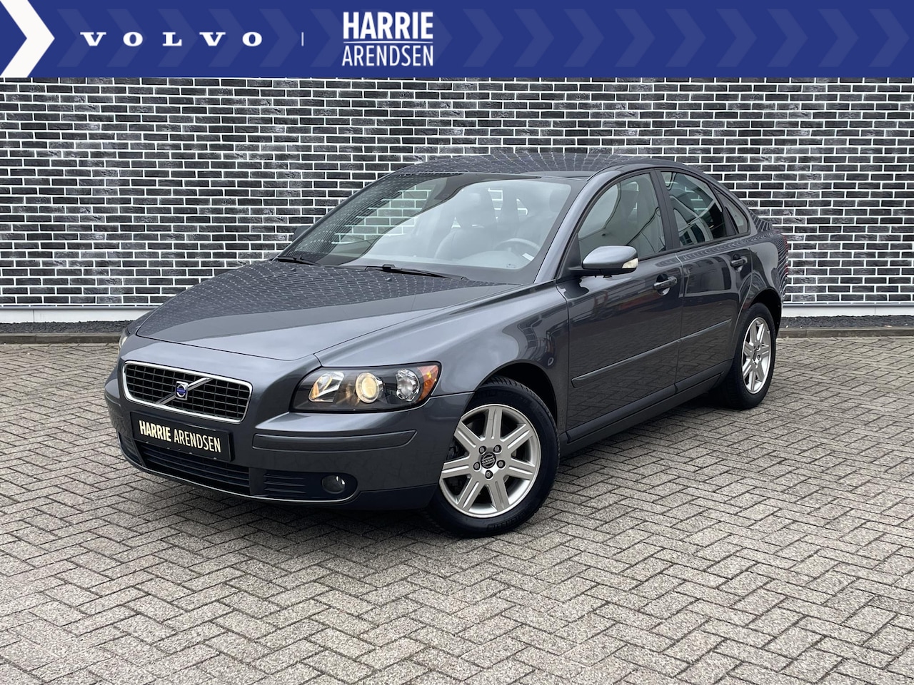 Volvo S40 - 2.4 Momentum | Lederen bekleding | Cruise Control | Climate Control | Trekhaak | - AutoWereld.nl