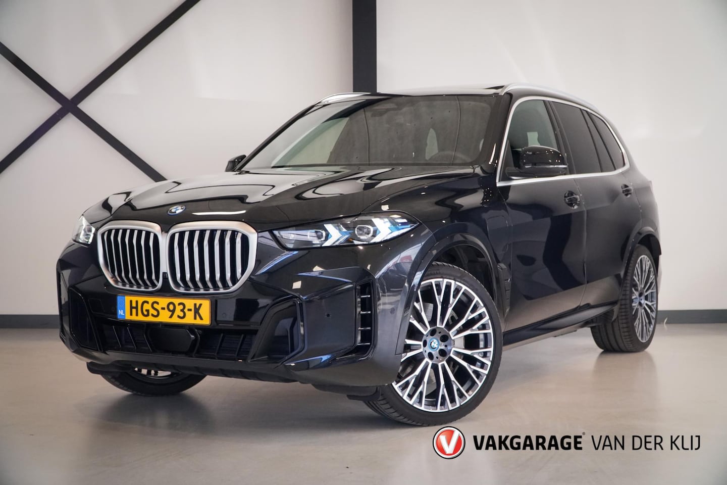 BMW X5 - XDrive50e M-Sport | Panorama Sky Lounge | Comfort Zetels | Leder Merino | 360 Camera | H/K - AutoWereld.nl