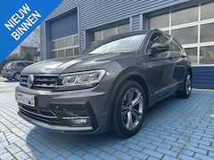 Volkswagen Tiguan - 1.5 TSI R-LINE ADAP CRUISE TREKHAAK