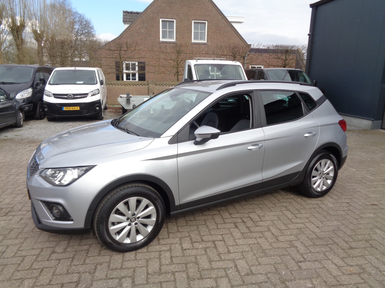 Seat Arona - 1.0 TSI Style Business Intense Carplay, lm vlegen, PDC V+A, camera - AutoWereld.nl