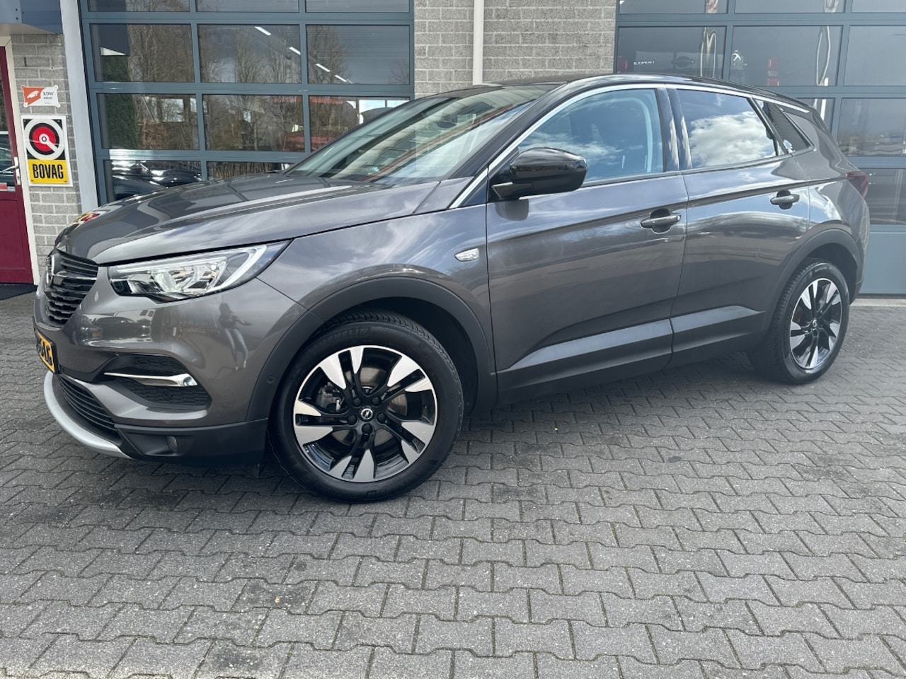 Opel Grandland X - 1.2 Turbo Elegance | PARKEERCAMERA | 1E EIGENAAR | - AutoWereld.nl