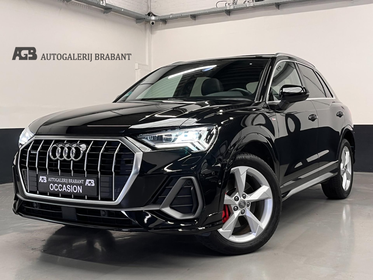 Audi Q3 - 40 TFSI quattro 3x S Line Pano/Virtual/ACC/Camera - AutoWereld.nl