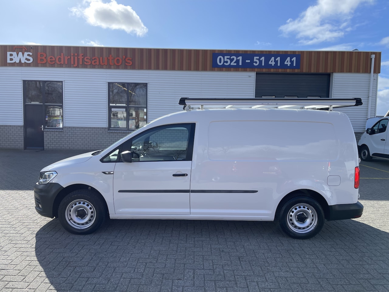 Volkswagen Caddy Maxi - 2.0 TDI 102pk L2H1 BMT Maxi Comfortline / vaste prijs rijklaar € 14.950 ex btw / lease van - AutoWereld.nl