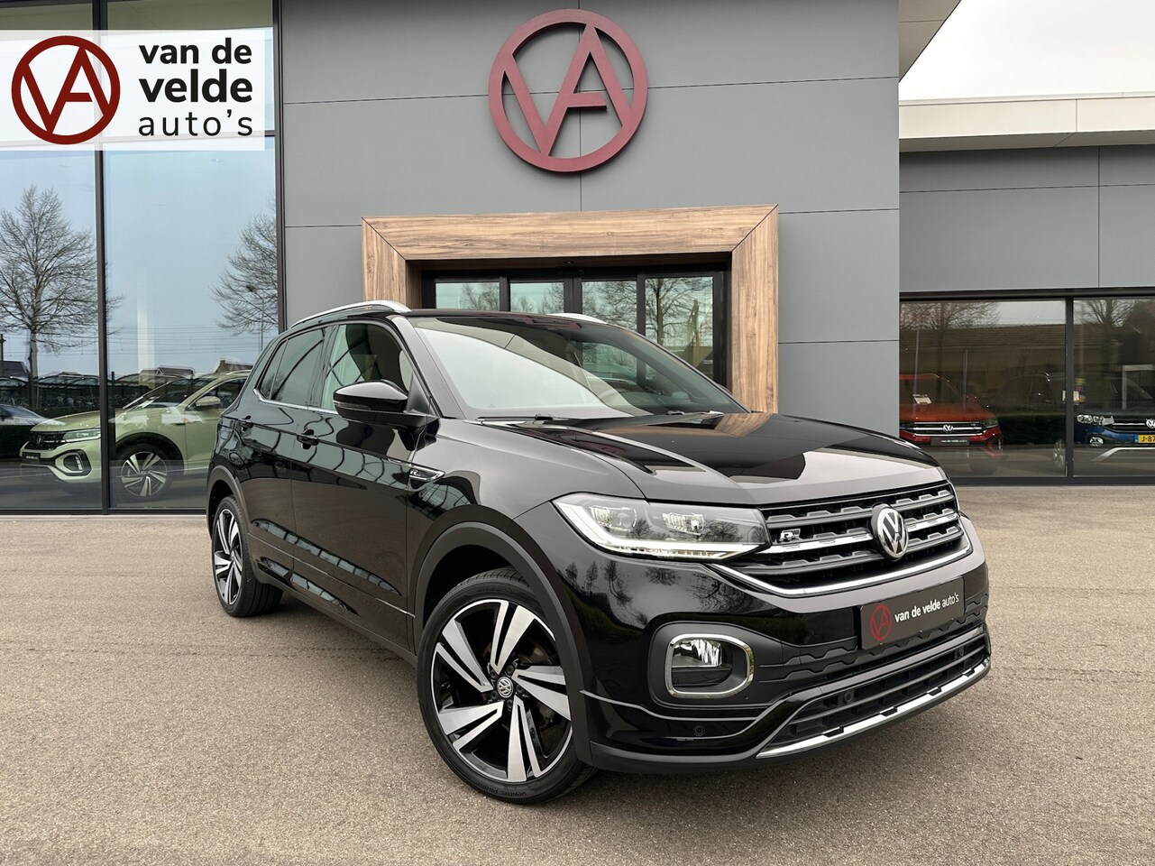 Volkswagen T-Cross - 1.0 TSI 116pk Style 2x R-line | Virtual cockpit | Camera | Navi | Rijklaar incl. 1 jaar Bo - AutoWereld.nl