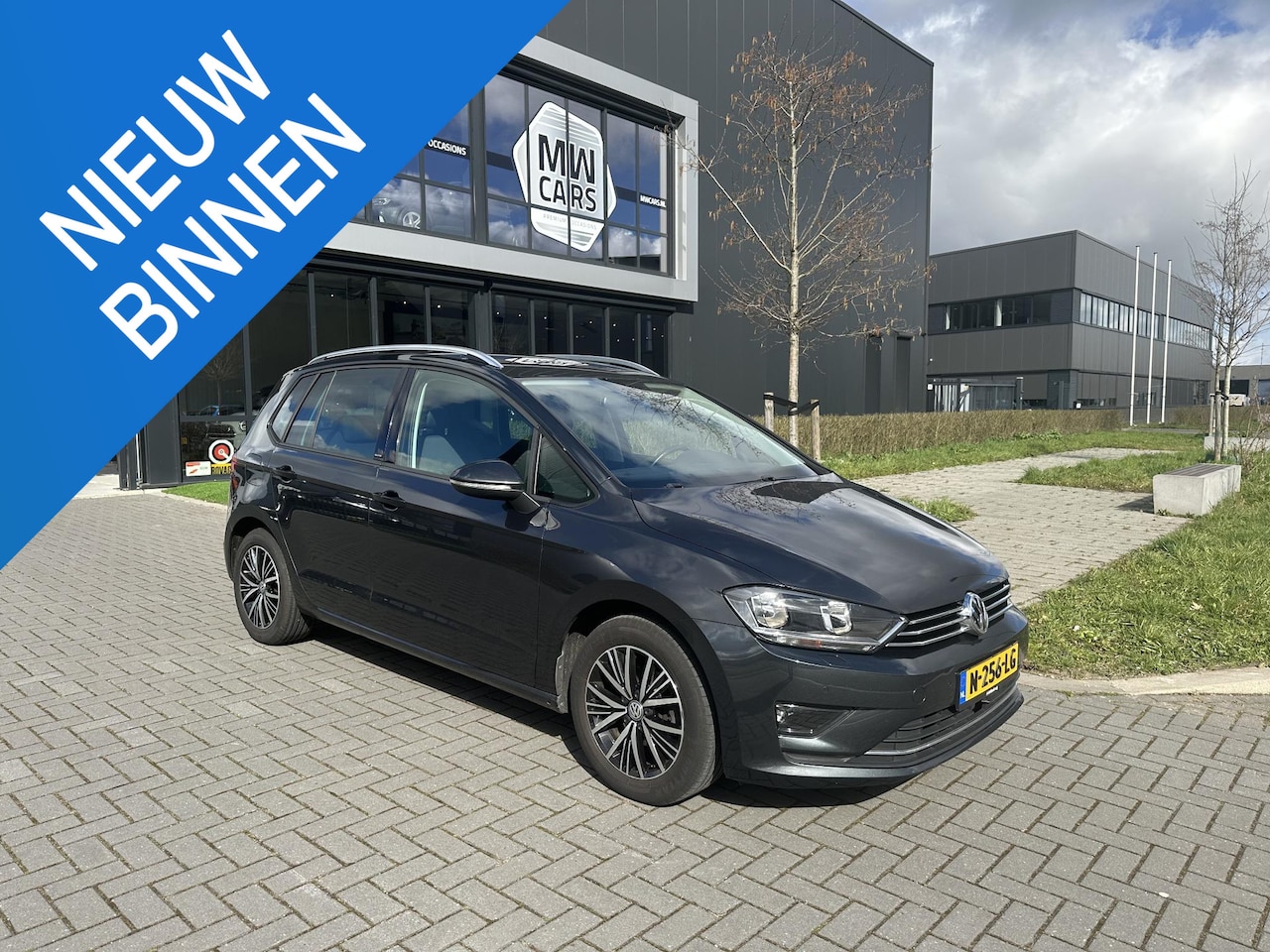 Volkswagen Golf Sportsvan - 1.2 TSI Trendline 1.2 TSI Trendline - AutoWereld.nl