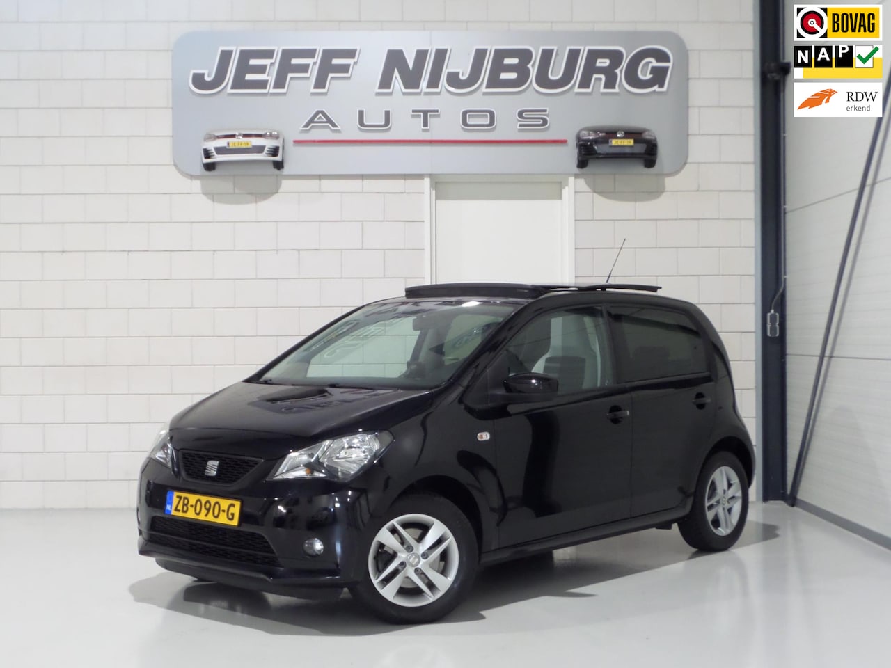 Seat Mii - 1.0 Style Automaat! Panoramadak Navigatie Bluetooth Parkeersensoren Cruise-control Elektri - AutoWereld.nl