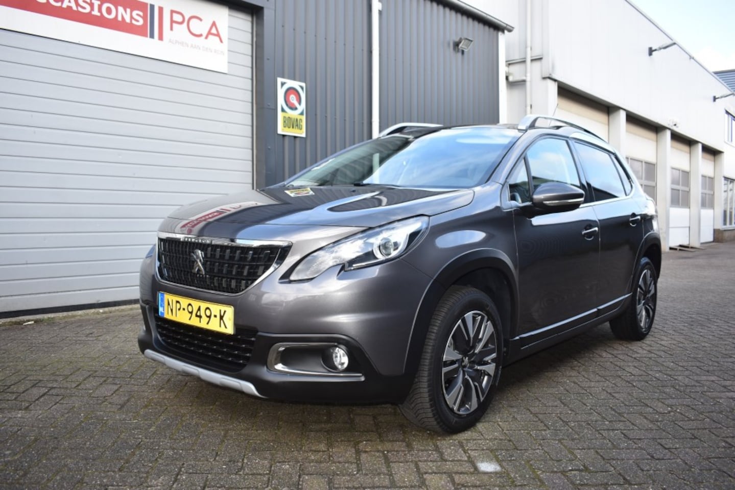 Peugeot 2008 - 1.2 Pure Tech Allure 110 Pk. - AutoWereld.nl