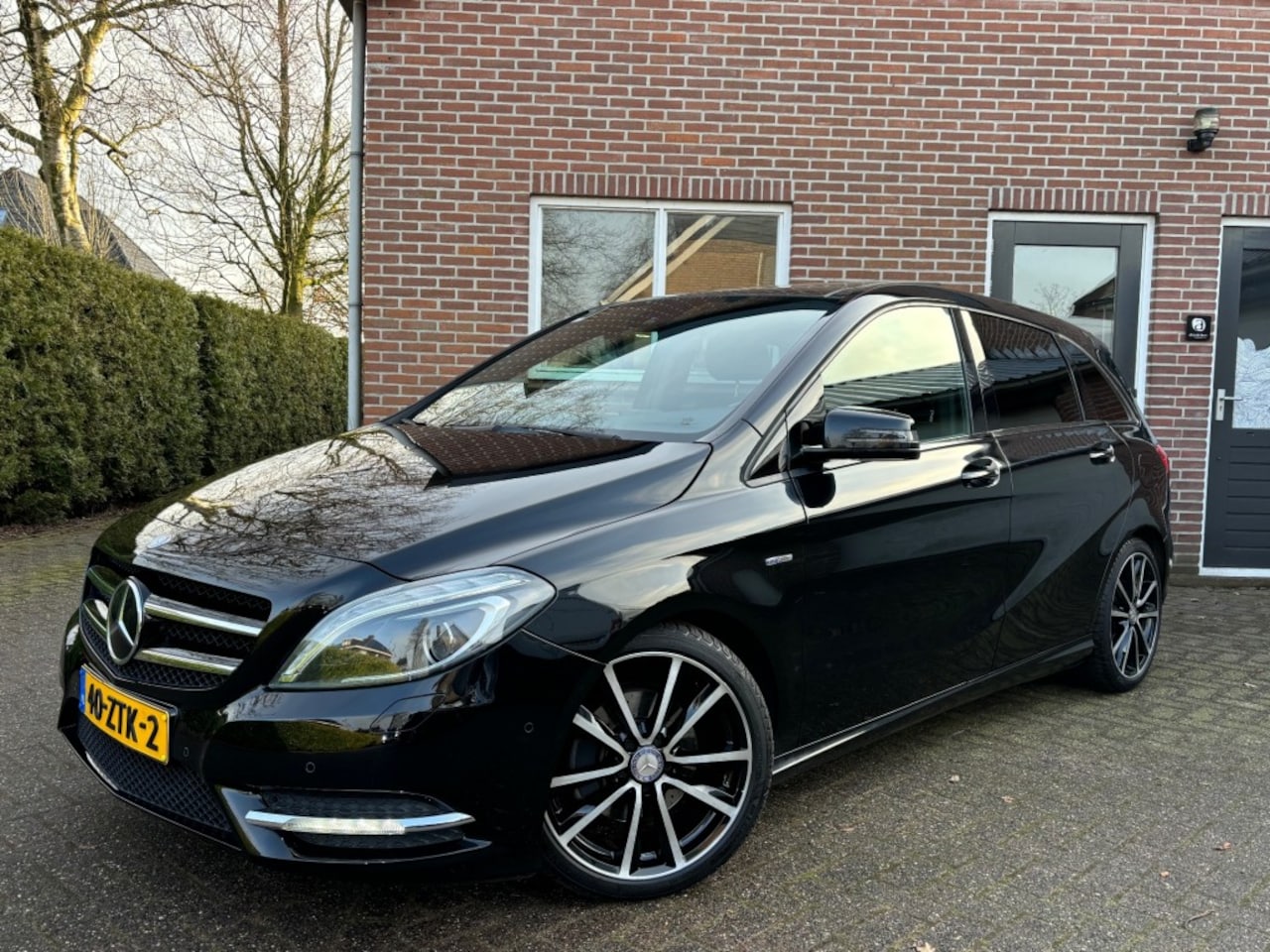 Mercedes-Benz B-klasse - Sport. AUT, PANO, TREKHAAK, CAMERA - AutoWereld.nl