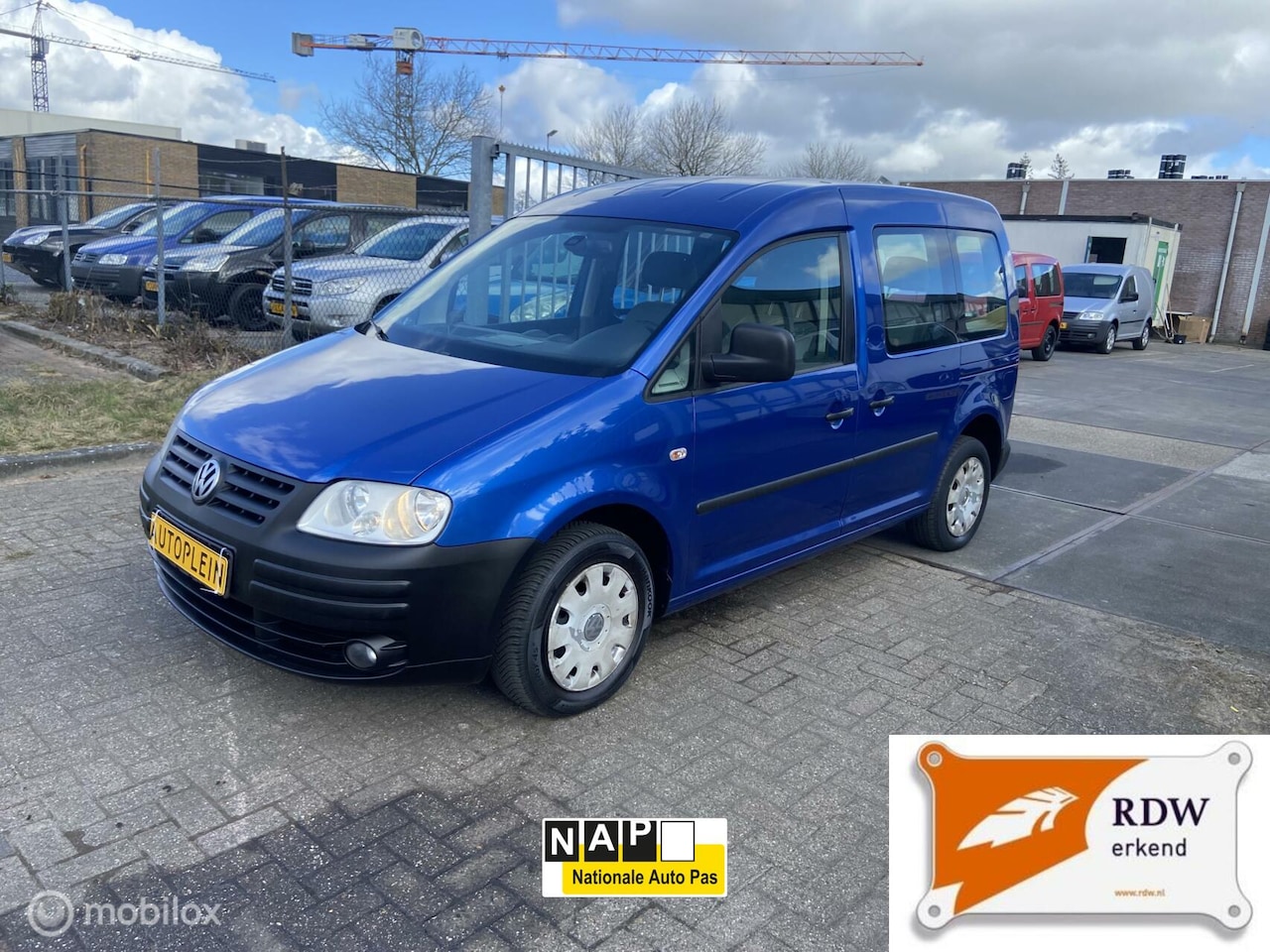 Volkswagen Caddy - Combi 1.6 Comfortline rolstoelvervoer - AutoWereld.nl