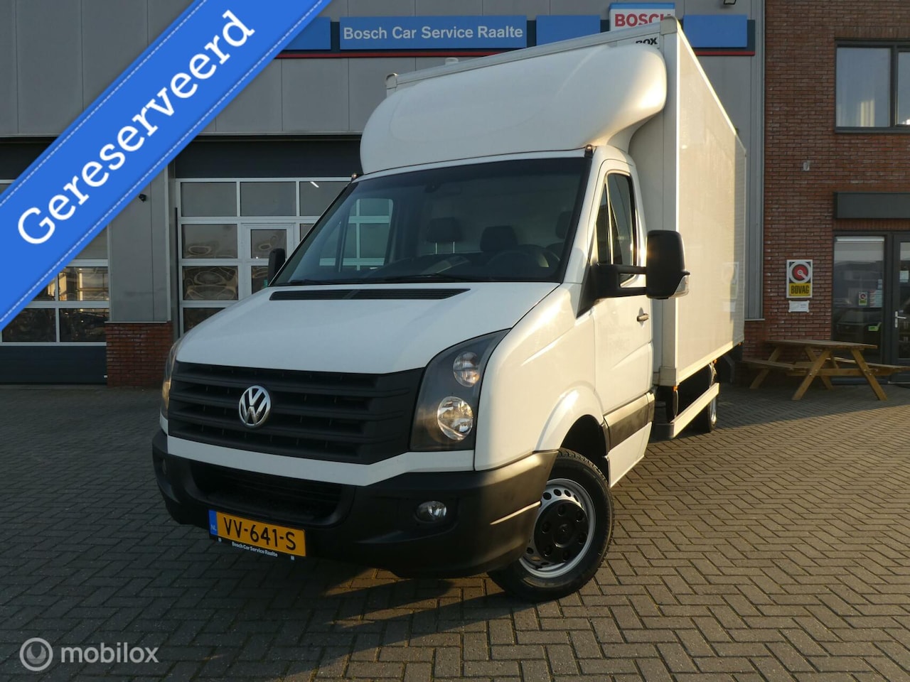 Volkswagen Crafter - Bestel 50 2.0 TDI L4H3 BM bakwagen| navigatie| cruise control| laadklep - AutoWereld.nl