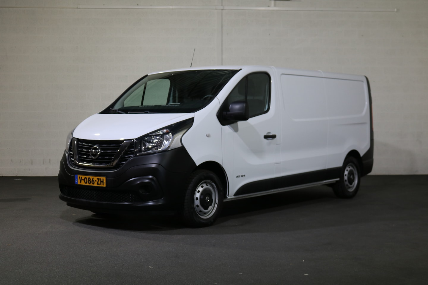 Nissan nv300 - 1.6 dCi 125pk L2 H1 Airco Navigatie Trekhaak - AutoWereld.nl