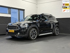 MINI Countryman - 2.0 Cooper S ALL4 Chili, Works, Schaalstoelen, Sfeer, Camera, Automaat, Pano