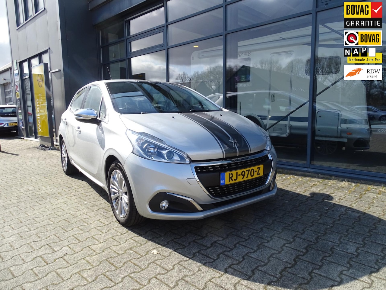 Peugeot 208 - 1.2 PureTech Allure 1.2 PureTech Allure - AutoWereld.nl