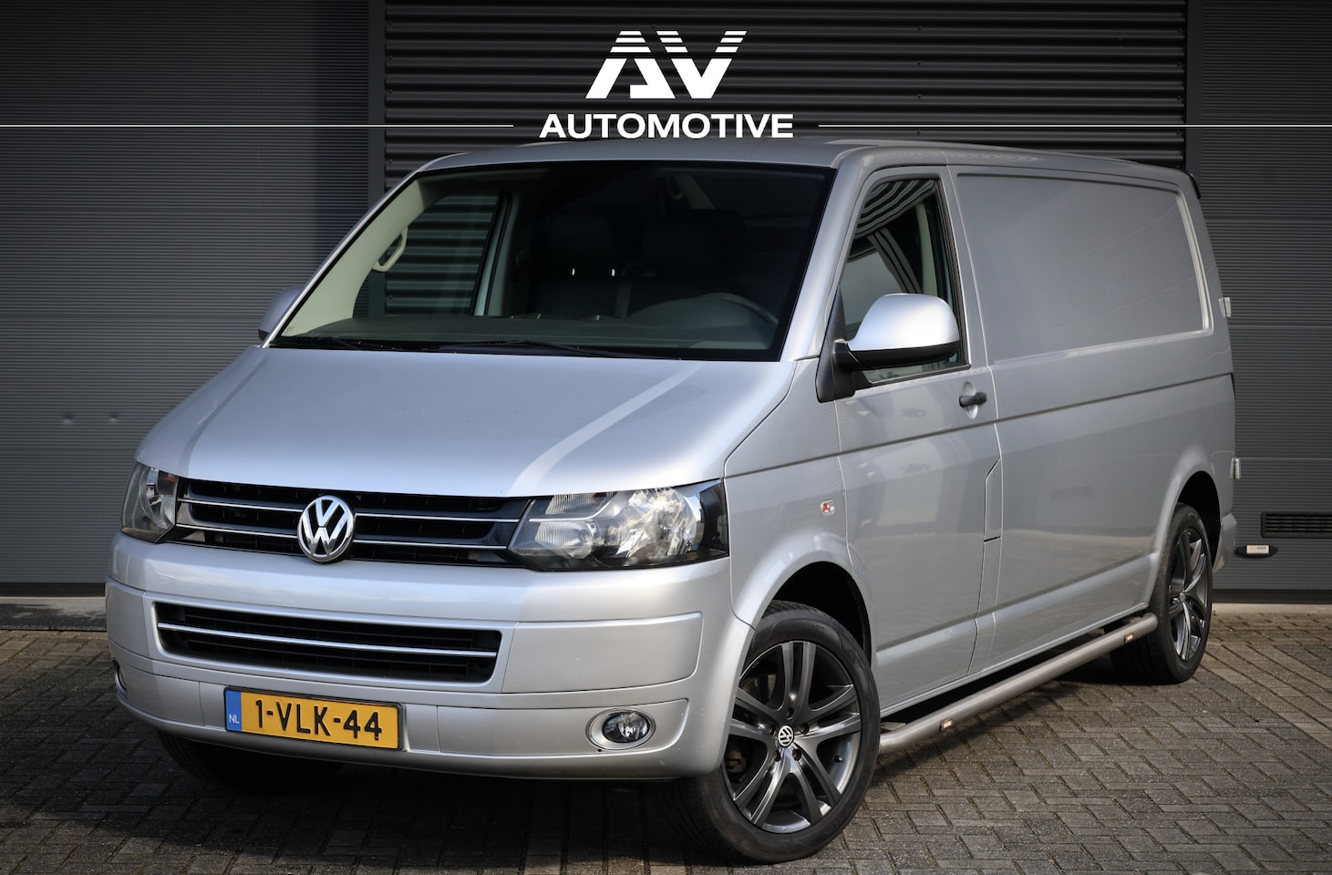 Volkswagen Transporter - 2.0 TDI L2H1 Comfortline | Camera | Leder | DSG | Airco | Volledig onderhouden | NAP Logis - AutoWereld.nl