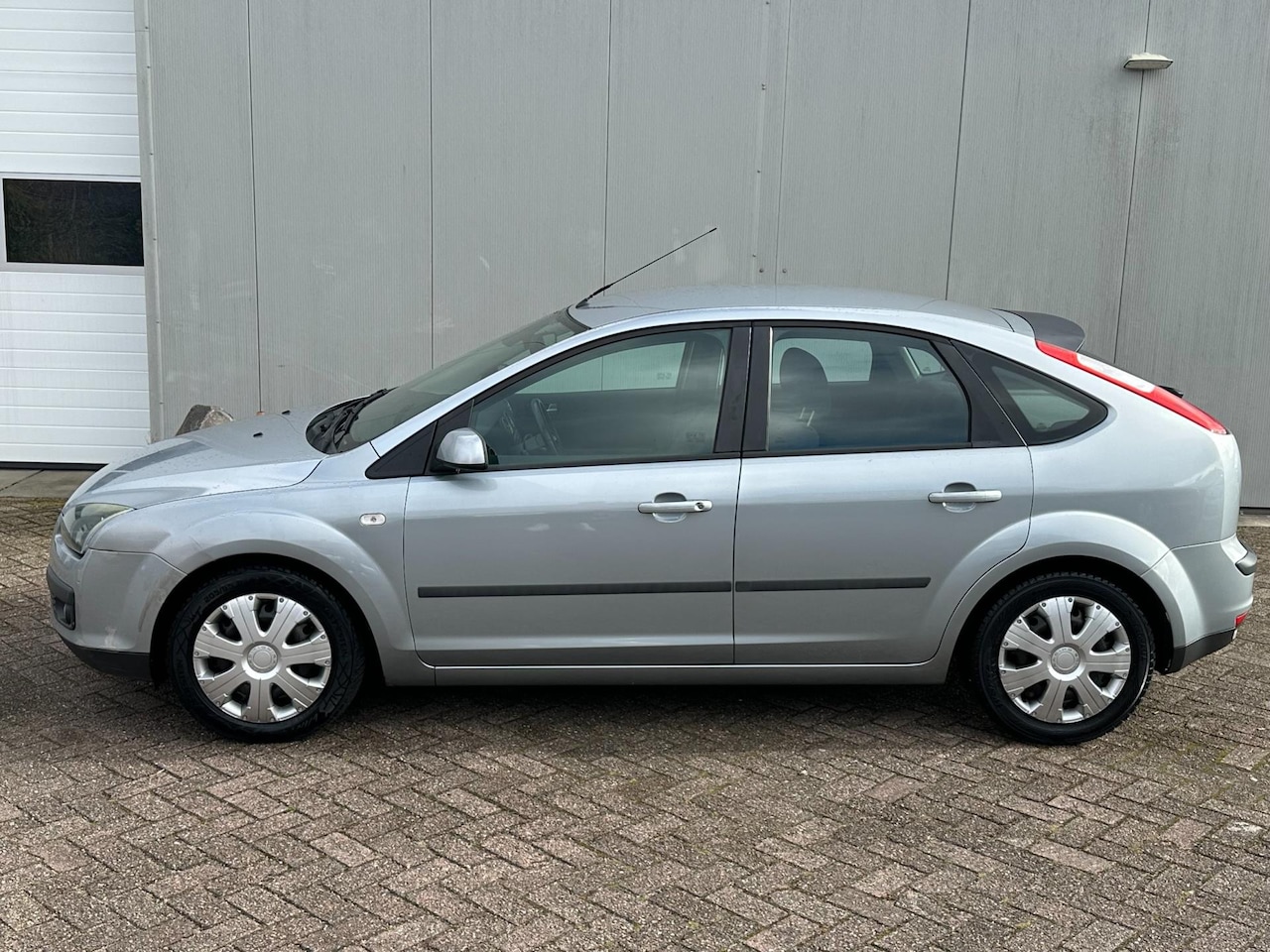 Ford Focus - 1.6-16V First Edition 1.6-16V First Edition - AutoWereld.nl