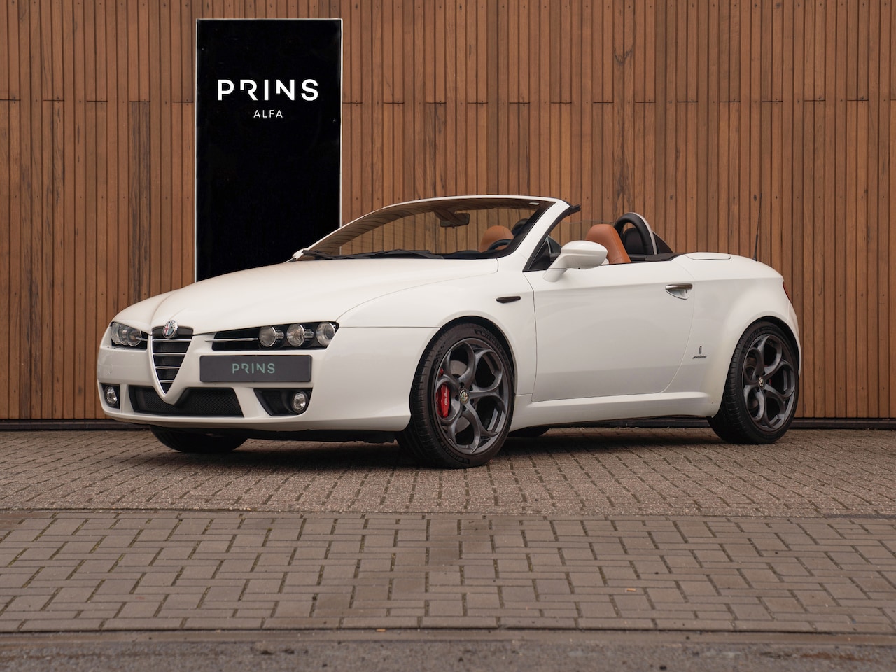 Alfa Romeo Spider - 2.2 JTS Exclusive | Pelle Frau leder | Camera | Bose | Cruise - AutoWereld.nl