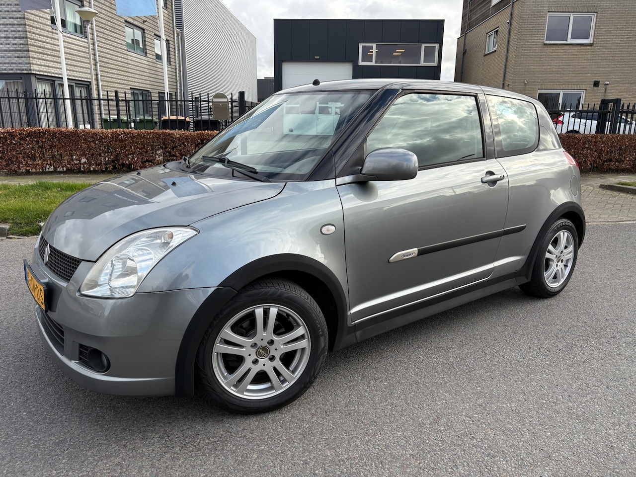 Suzuki Swift - 1.5 Exclusive GT AUTOMAAT/Carplay/Zwartdak - AutoWereld.nl