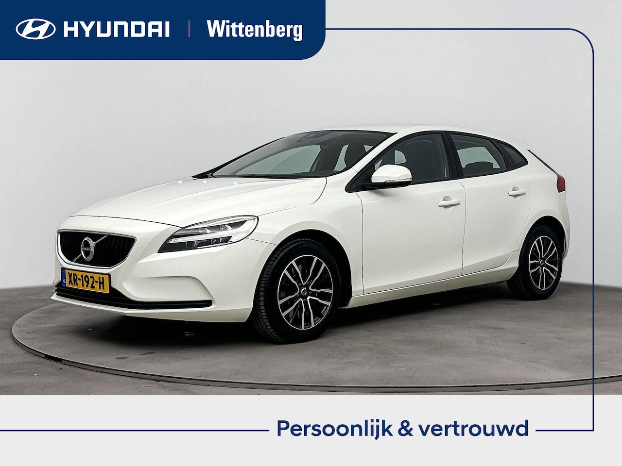 Volvo V40 - 1.5 T2 Polar Aut. | Lm-wielen | Trekhaak | Cruise control | LED | - AutoWereld.nl