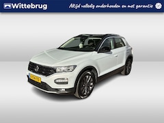 Volkswagen T-Roc - 1.0 TSI Style / Metallic/ Zwart dak/ Clima/ Navi/ Do Glas/ Parkeersensoren/ 17 lmv