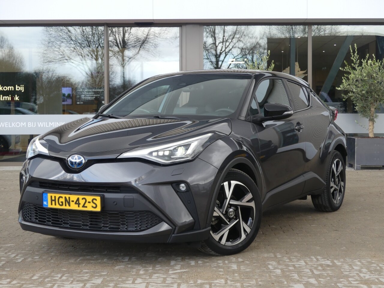 Toyota C-HR - 1.8 Hybrid Dynamic | Navigatie | Camera | Parkeersens - AutoWereld.nl