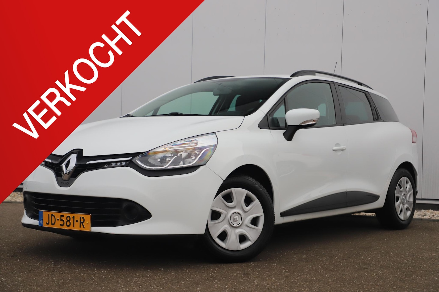 Renault Clio Estate - 0.9 TCe Expression 90PK Navigatie Airco Cruise Parkeersensor DAB+ Bluetooth - AutoWereld.nl