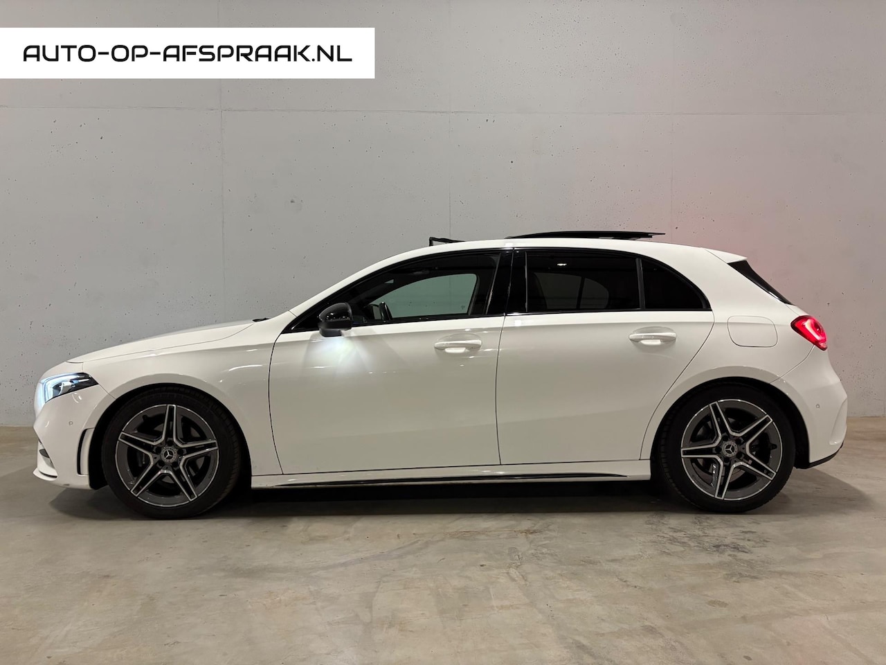 Mercedes-Benz A-klasse - 200 AMG Pano BTW 21% Sfeer Camera - AutoWereld.nl