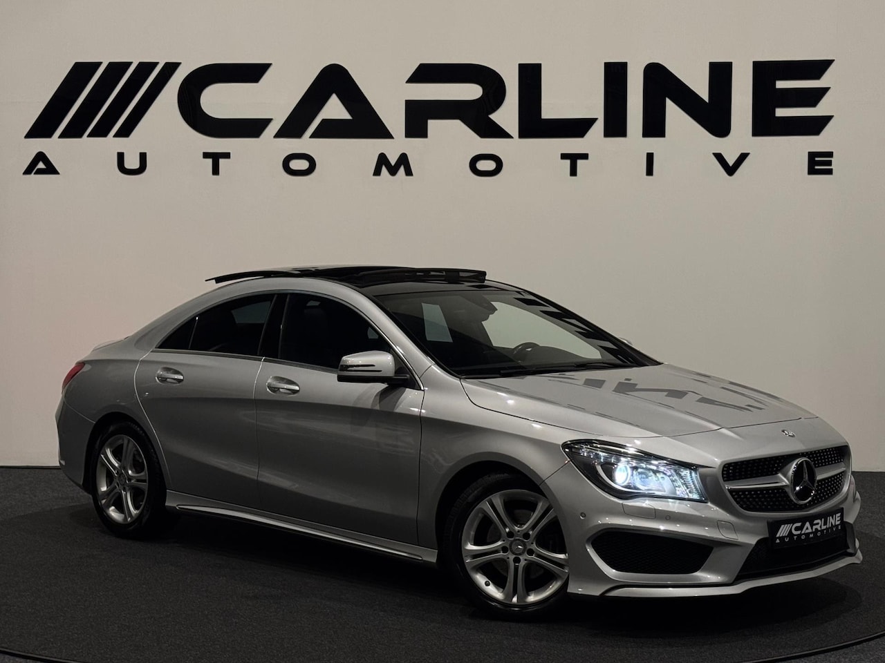 Mercedes-Benz CLA-Klasse - 180 AMG-LINE AUT. PANORAMA 1E EIG. TREKHAAK KEYLESS CRUISE LED GARANTIE NAP APK - AutoWereld.nl