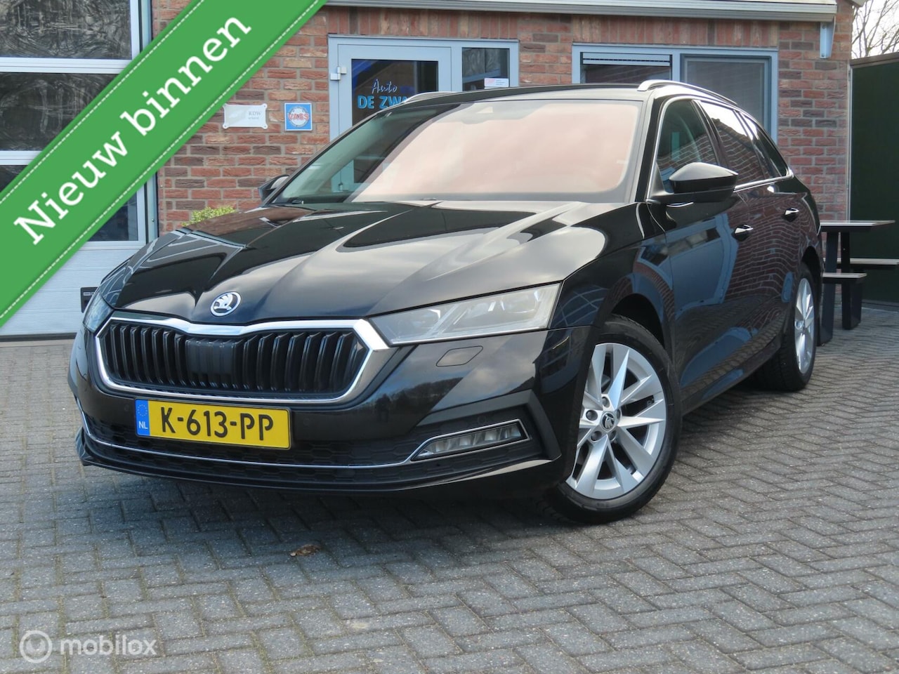 Skoda Octavia Combi - 1.0 e-TSI Bus Ed Plus/carplay/stuurverw/adapt cruis/ledkoplamp/pdc v-a. - AutoWereld.nl