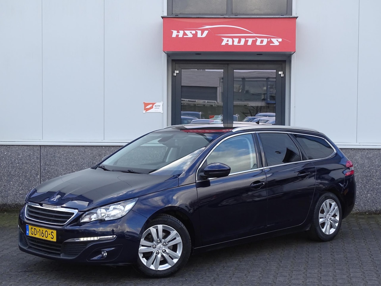 Peugeot 308 SW - 1.2 PureTech Blue Lease Executive 1.2 PureTech Blue Lease Executive - AutoWereld.nl