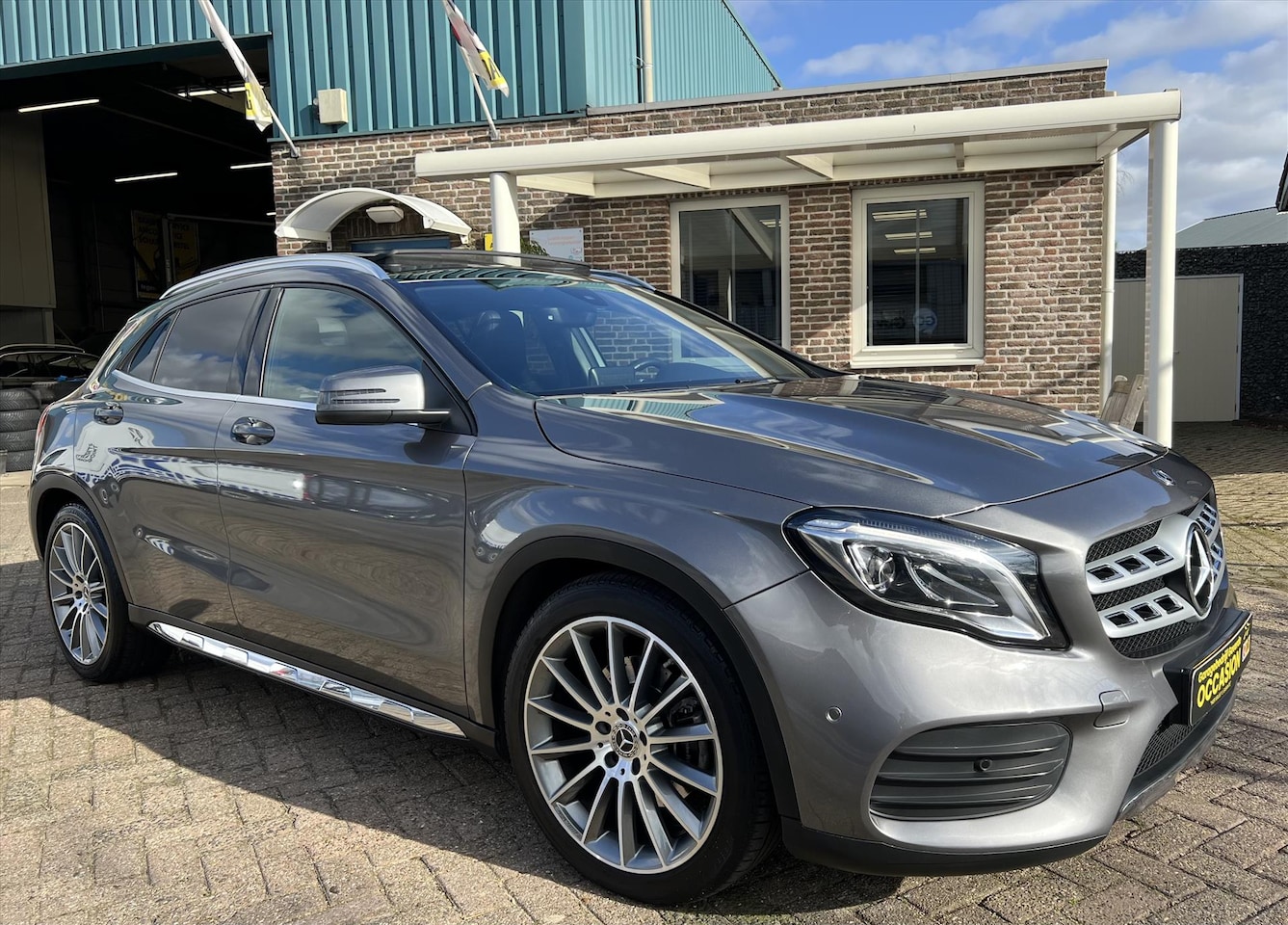 Mercedes-Benz GLA-Klasse - 250 211pk 7G-DCT 4MATIC AMG Line Premium Plus - AutoWereld.nl