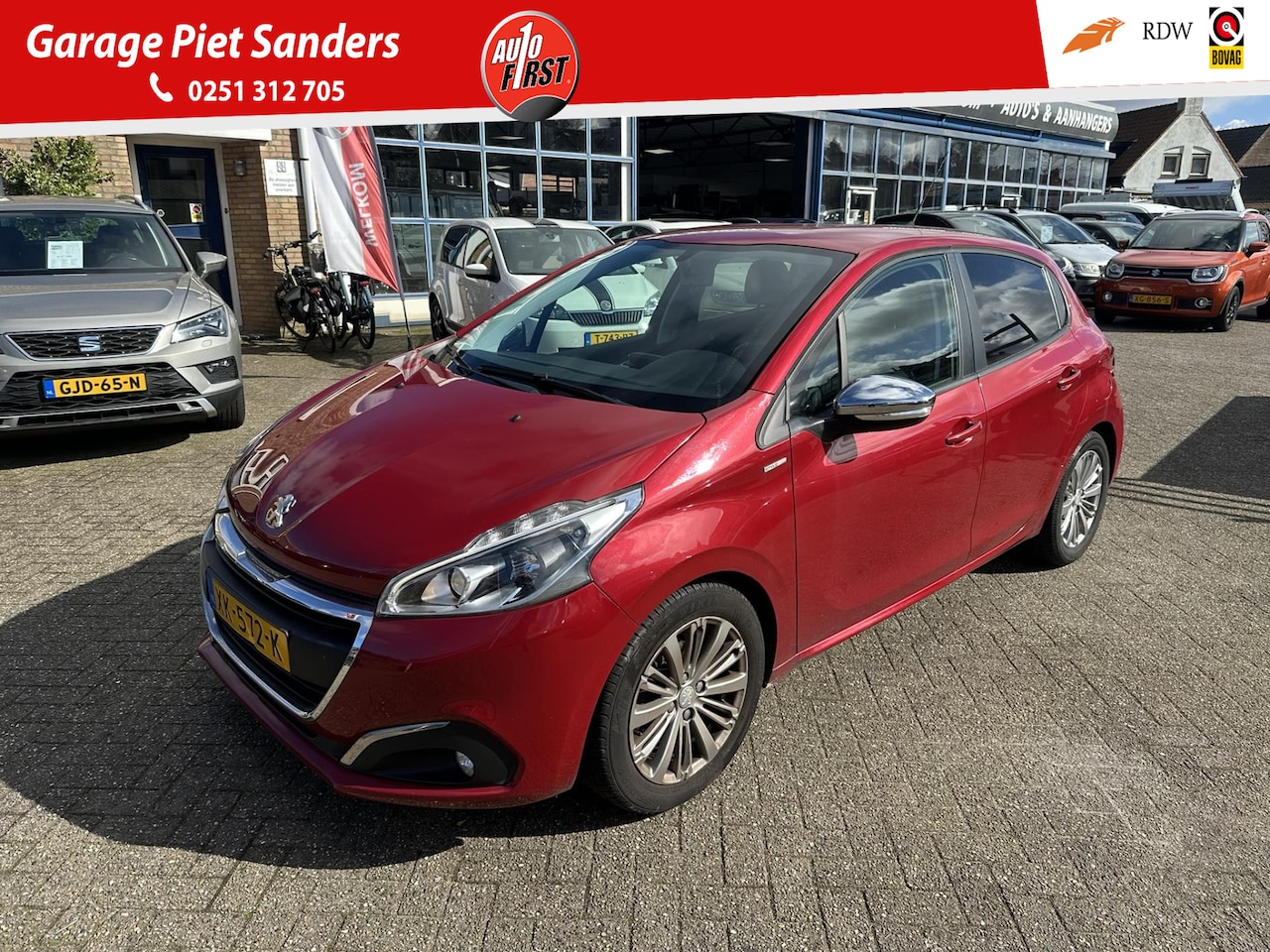 Peugeot 208 - 1.2 PureTech STYLE I Navi I Airco I Cruise I LM-Velgen I - AutoWereld.nl