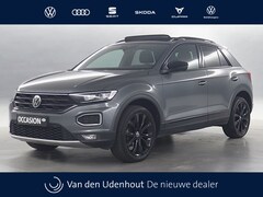 Volkswagen T-Roc - 1.5 TSI 150pk Automaat BlackStyle / Panoramadak / Adaptive Cruise / Side Assist