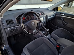 Volkswagen Golf Variant - 1.6 Highline Clima Navi PDC MFS